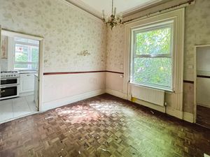 Dining room- click for photo gallery